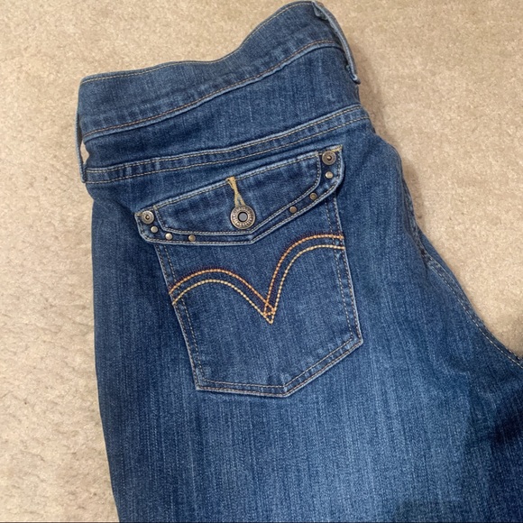 Levi’s 515 Bootcut Flap Pocket Medium Wash Size 8M - Picture 2 of 13